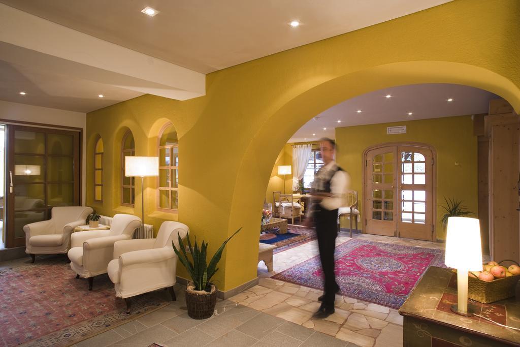 Hotel La Villa Luaran gambar