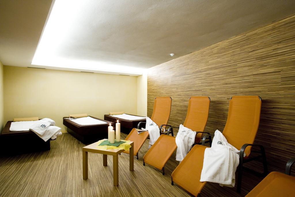 Hotel La Villa Luaran gambar