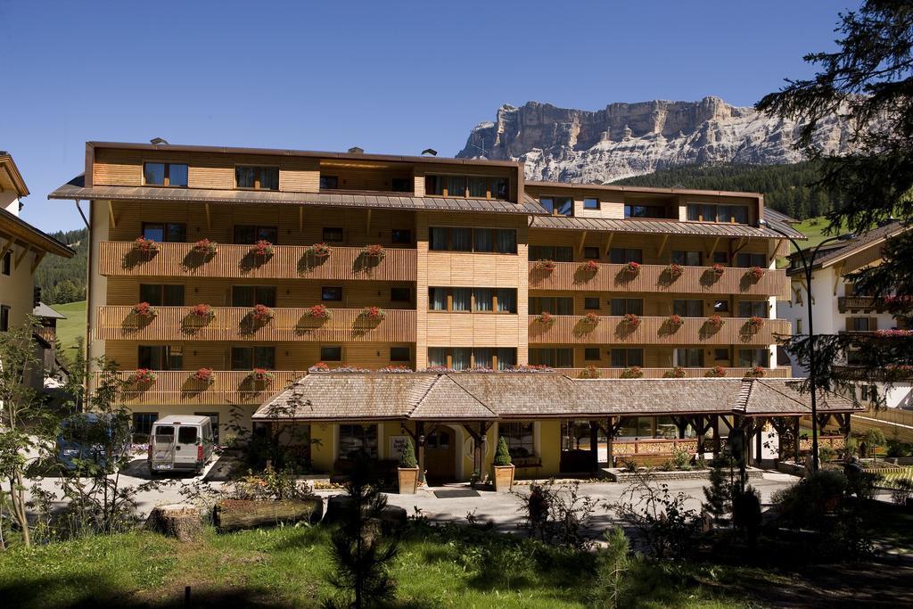Hotel La Villa Luaran gambar