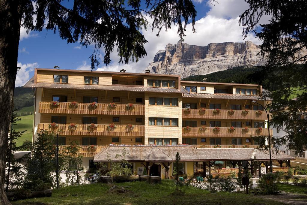 Hotel La Villa Luaran gambar